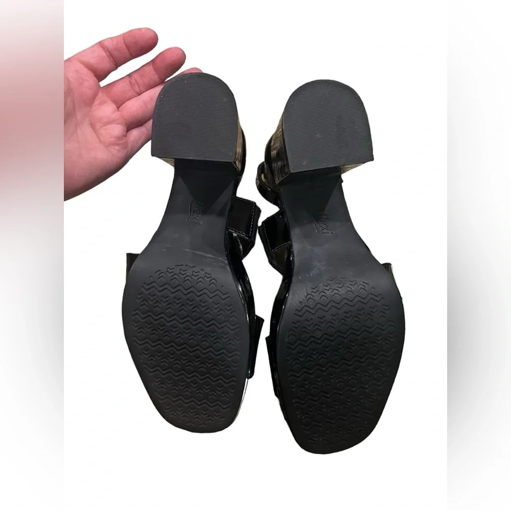 Flexi black patent platform sandals size 9.5